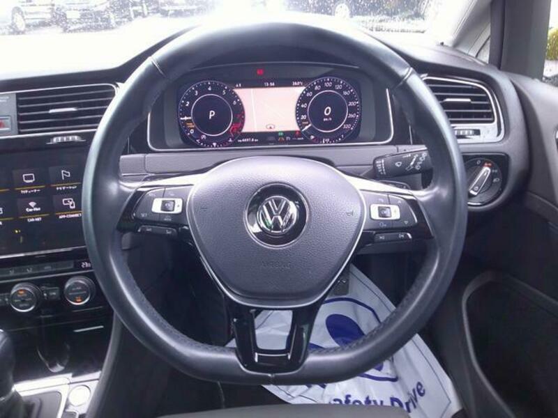 GOLF VARIANT