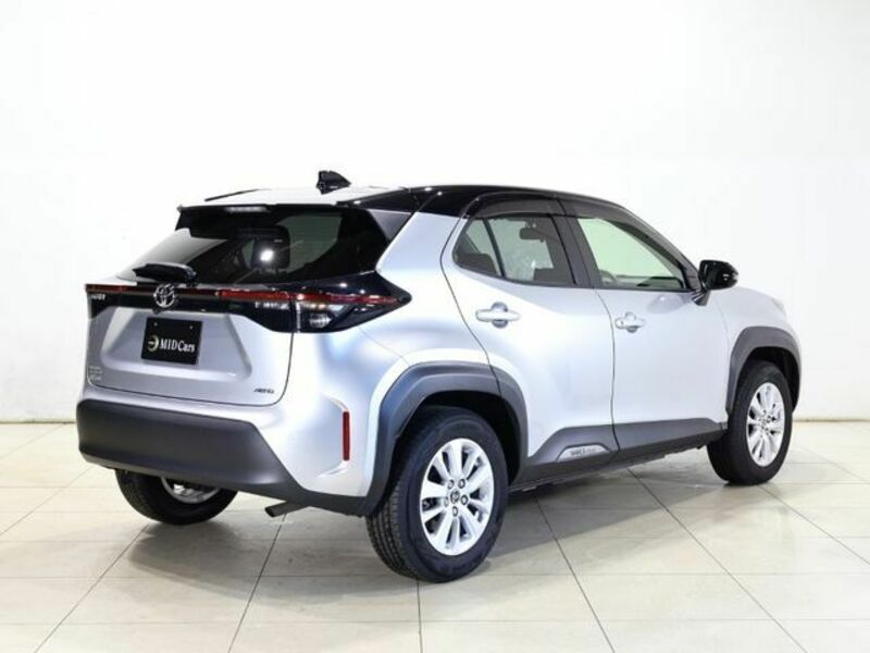 YARIS CROSS