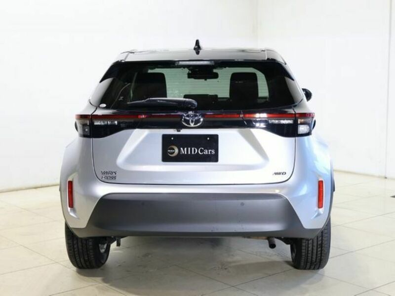 YARIS CROSS