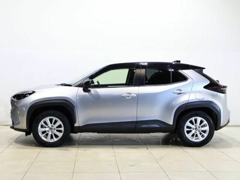 YARIS CROSS