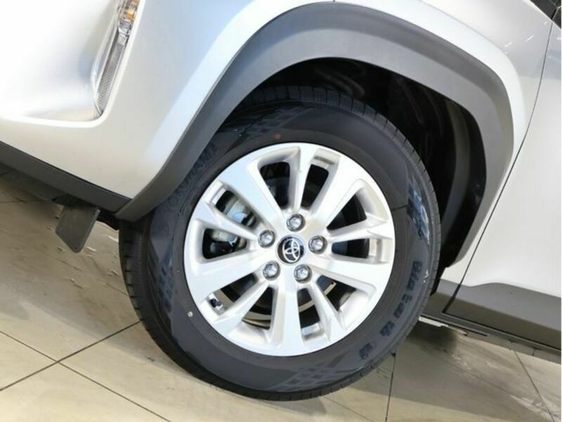 YARIS CROSS