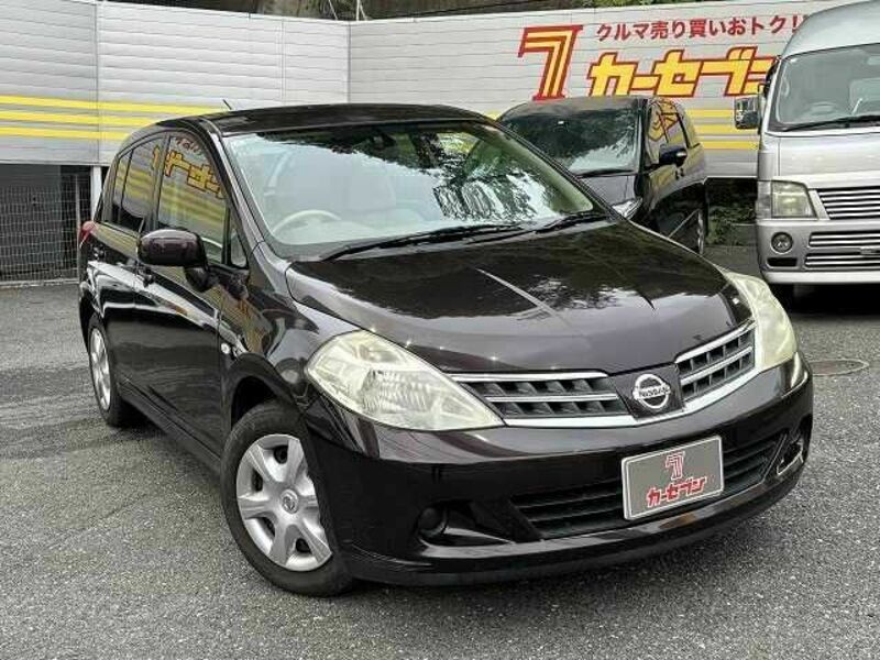 NISSAN TIIDA