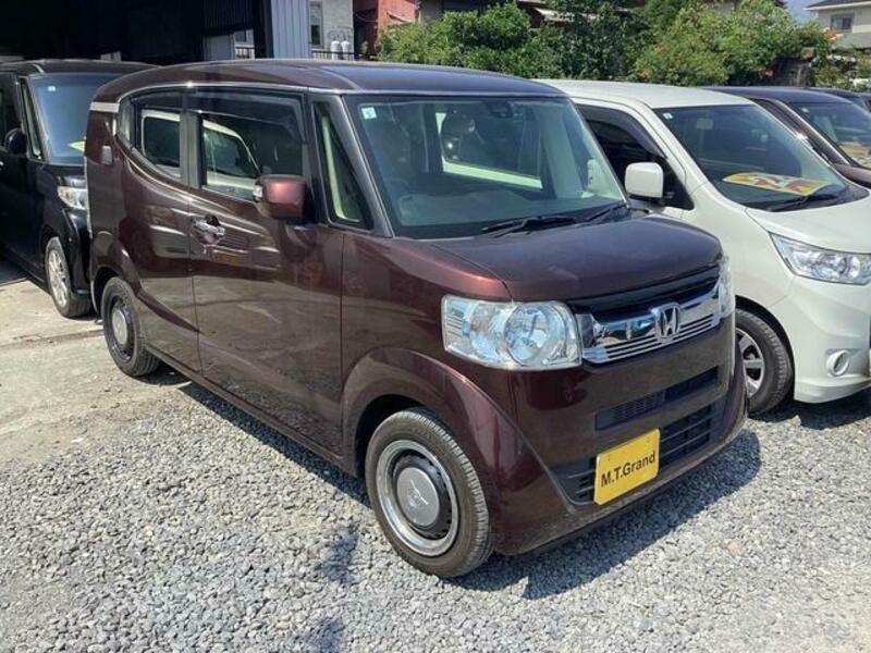 HONDA N BOX SLASH