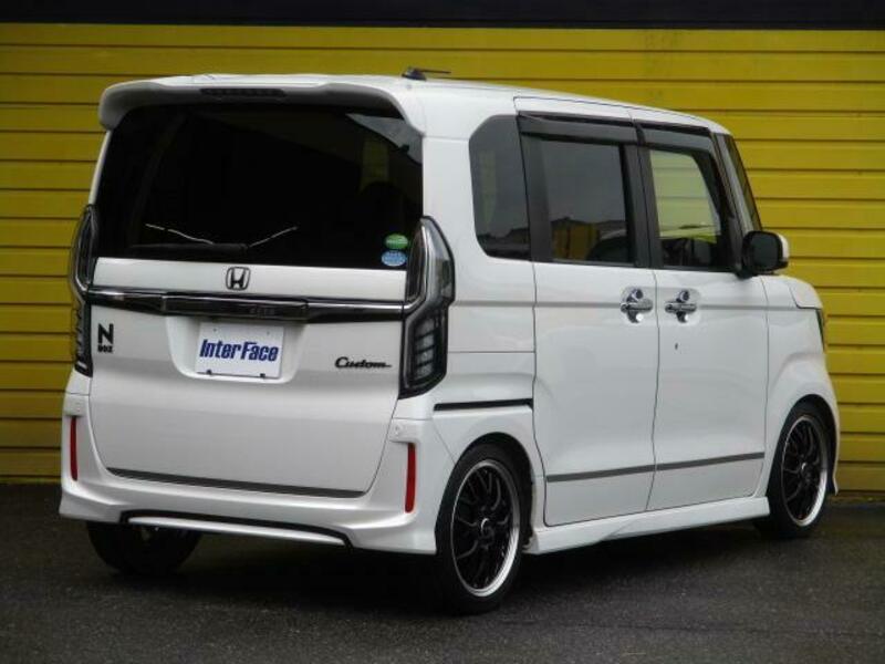 N BOX CUSTOM
