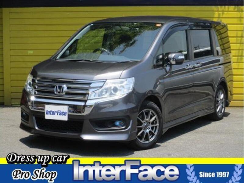 HONDA STEPWAGON SPADA