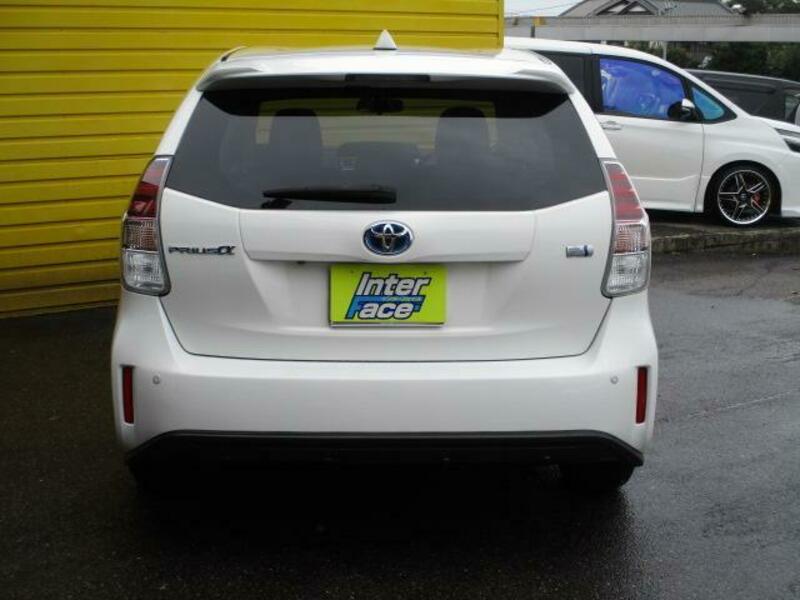 PRIUS ALPHA