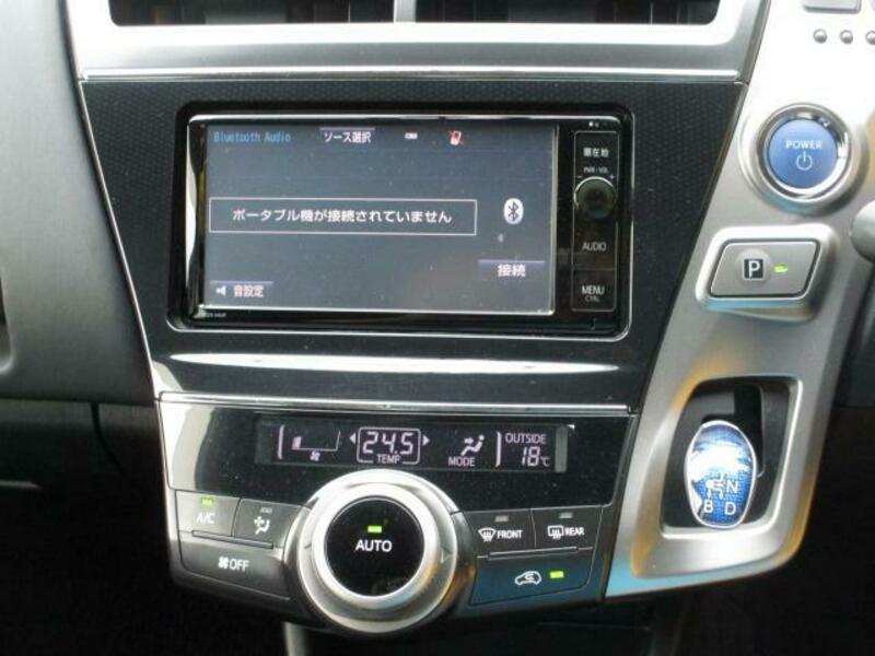 PRIUS ALPHA