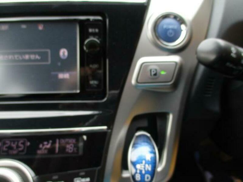 PRIUS ALPHA