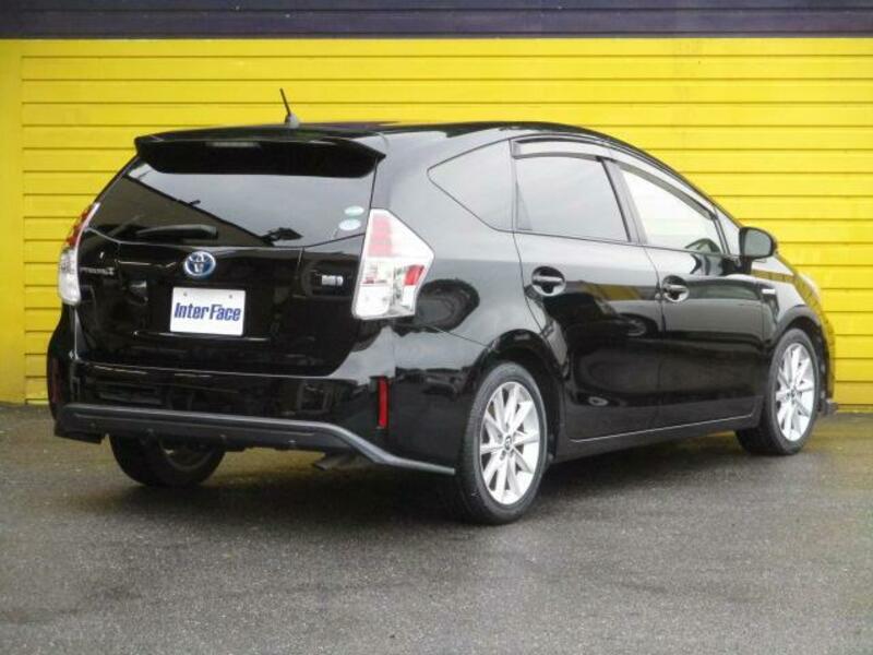 PRIUS ALPHA