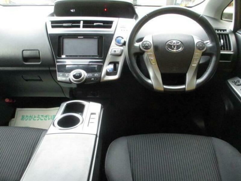 PRIUS ALPHA