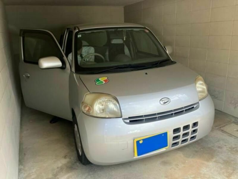 DAIHATSU ESSE