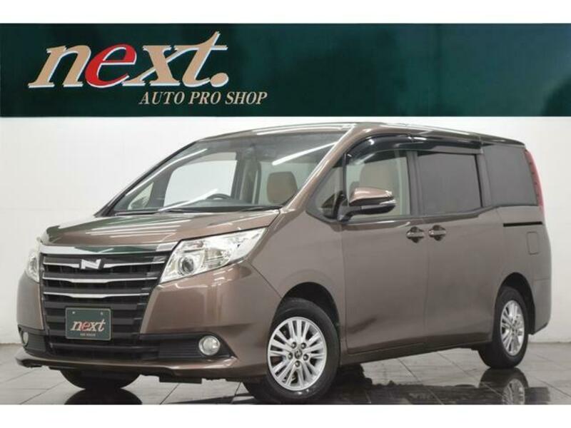 TOYOTA NOAH
