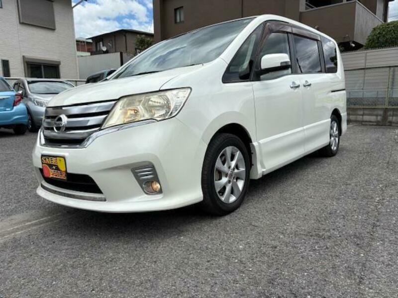 NISSAN SERENA