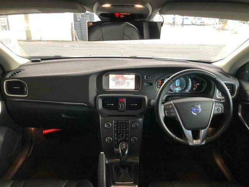V40