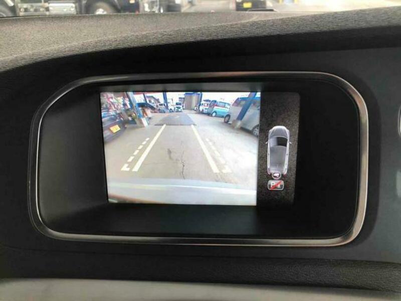 V40
