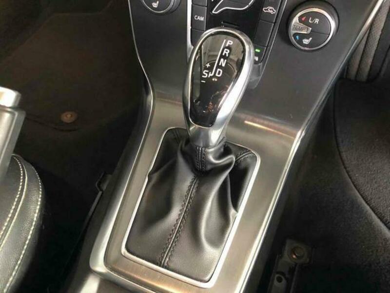 V40