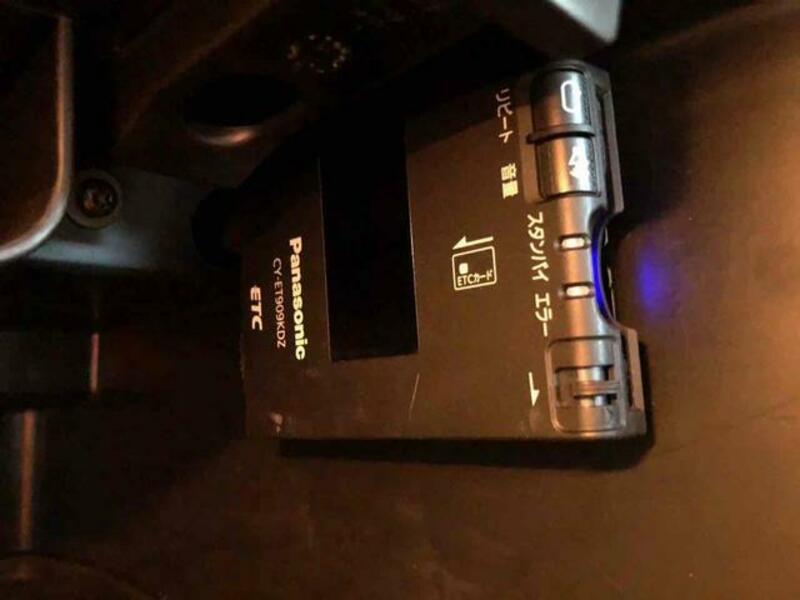 V40