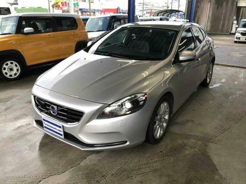 V40