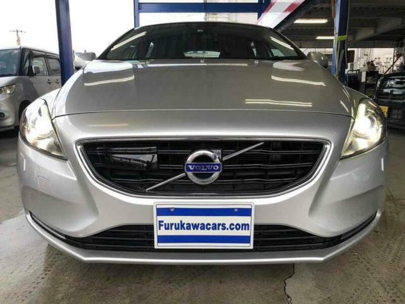 V40