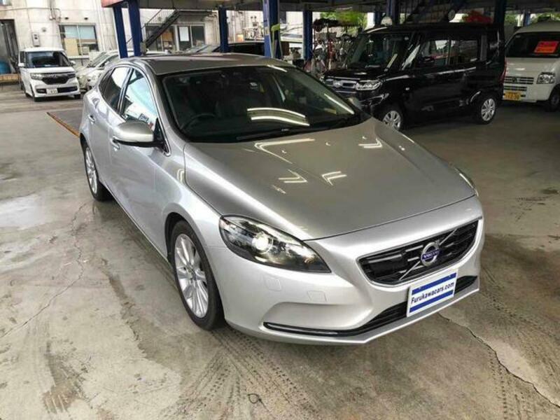 V40