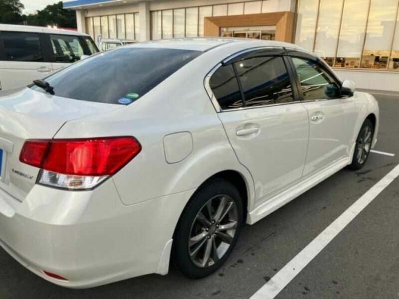 LEGACY B4