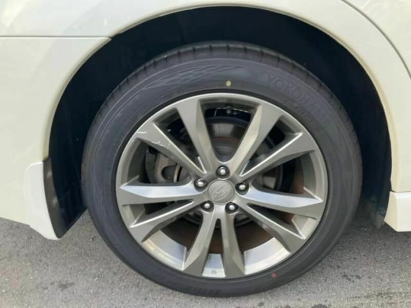 LEGACY B4
