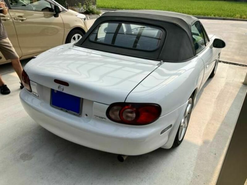 ROADSTER