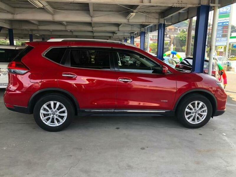 X-TRAIL