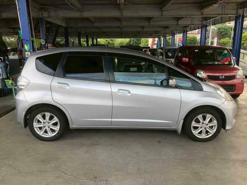 FIT HYBRID