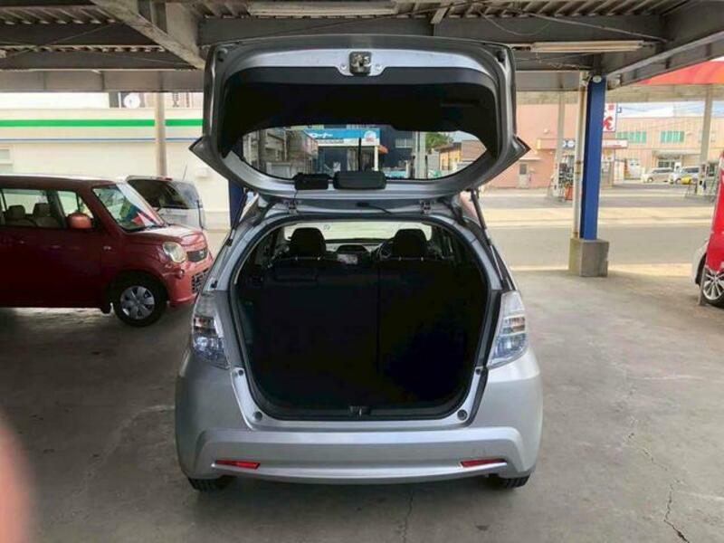 FIT HYBRID