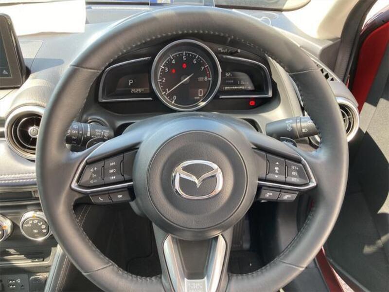 MAZDA2
