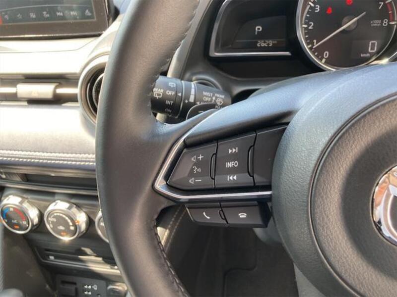 MAZDA2