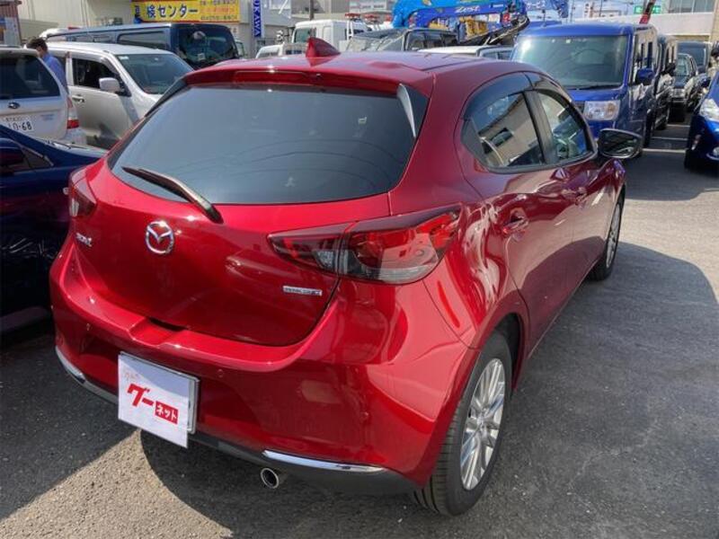 MAZDA2