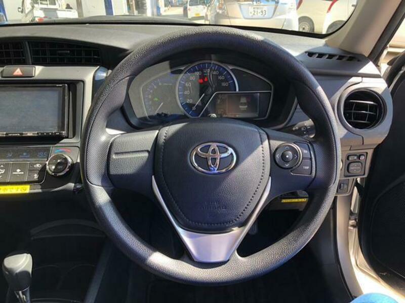 COROLLA AXIO