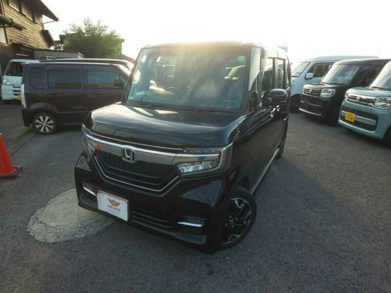 HONDA N BOX CUSTOM