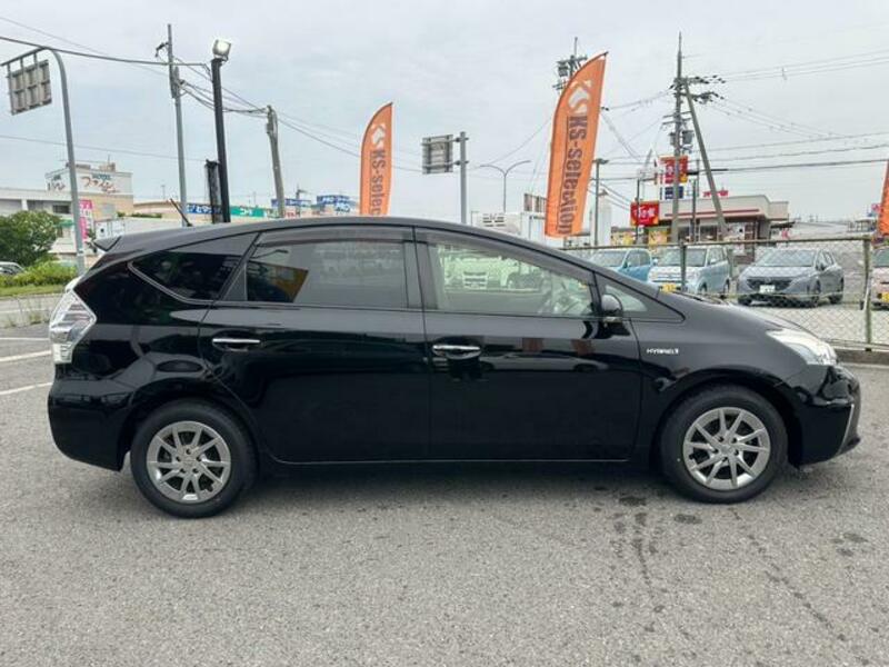 PRIUS ALPHA