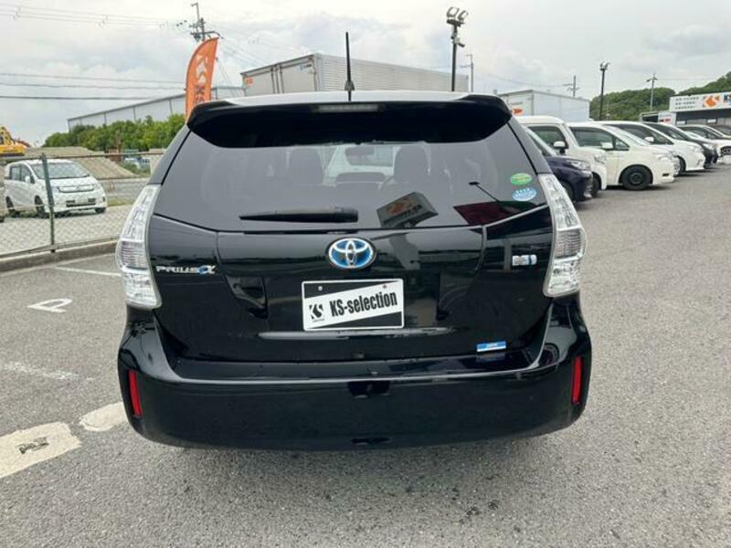 PRIUS ALPHA