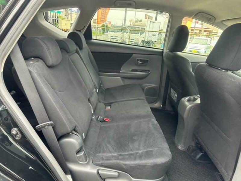 PRIUS ALPHA