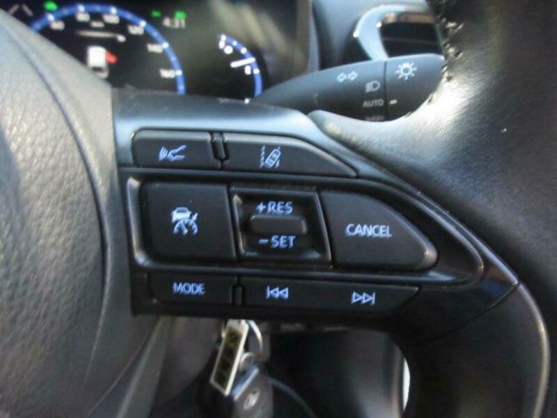 YARIS CROSS