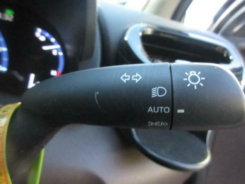 YARIS CROSS