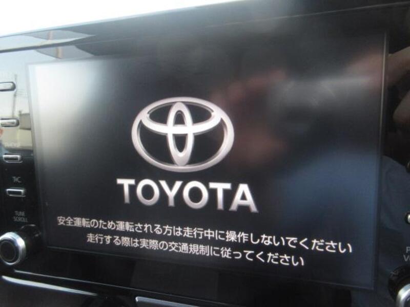 YARIS CROSS