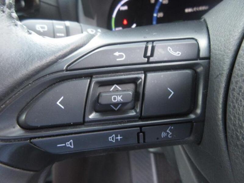 YARIS CROSS