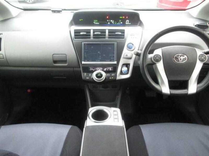 PRIUS ALPHA