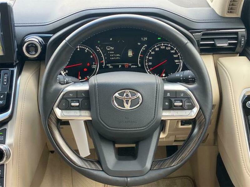 LAND CRUISER