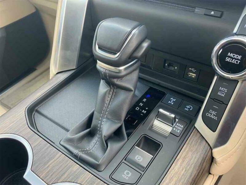 LAND CRUISER
