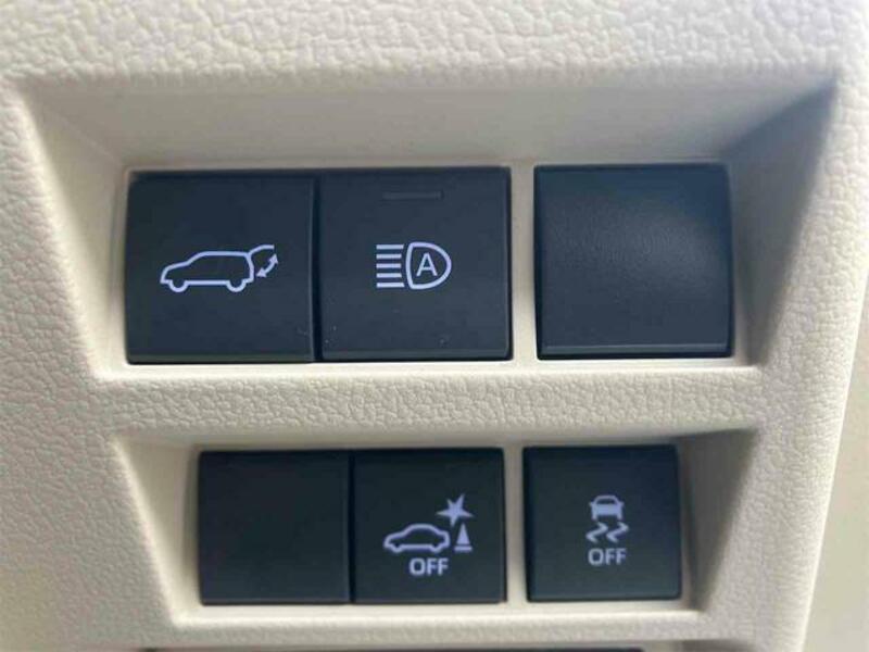 LAND CRUISER