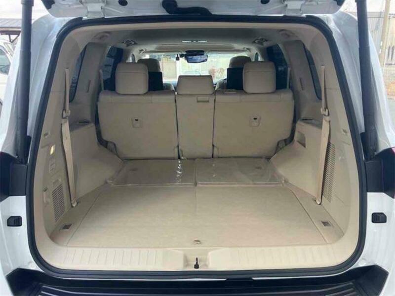 LAND CRUISER