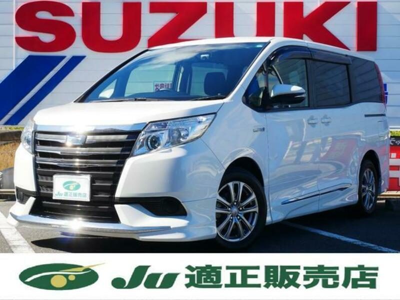 TOYOTA NOAH