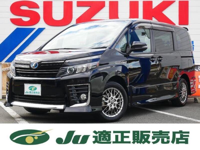 TOYOTA VOXY