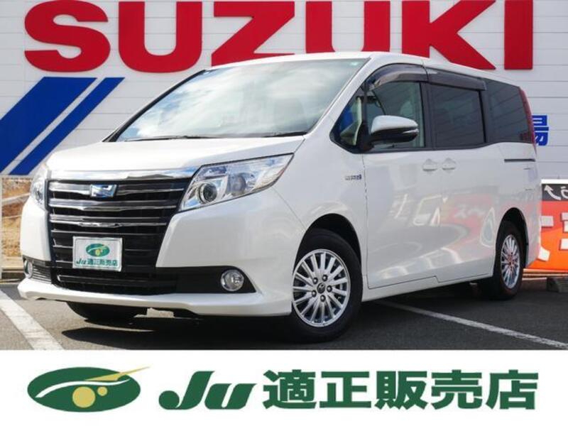 TOYOTA NOAH